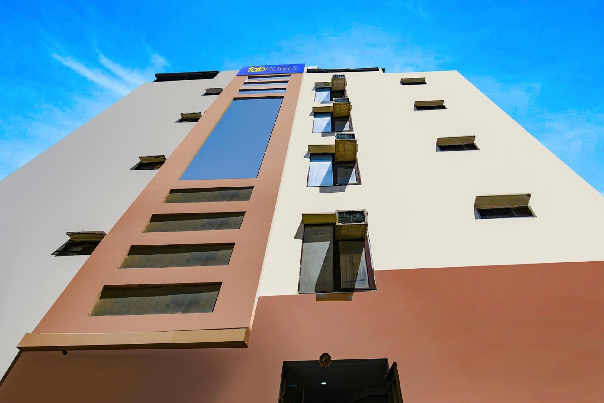 Fabhotel Pp Residency Tilak Nagar Nueva Delhi Exterior foto