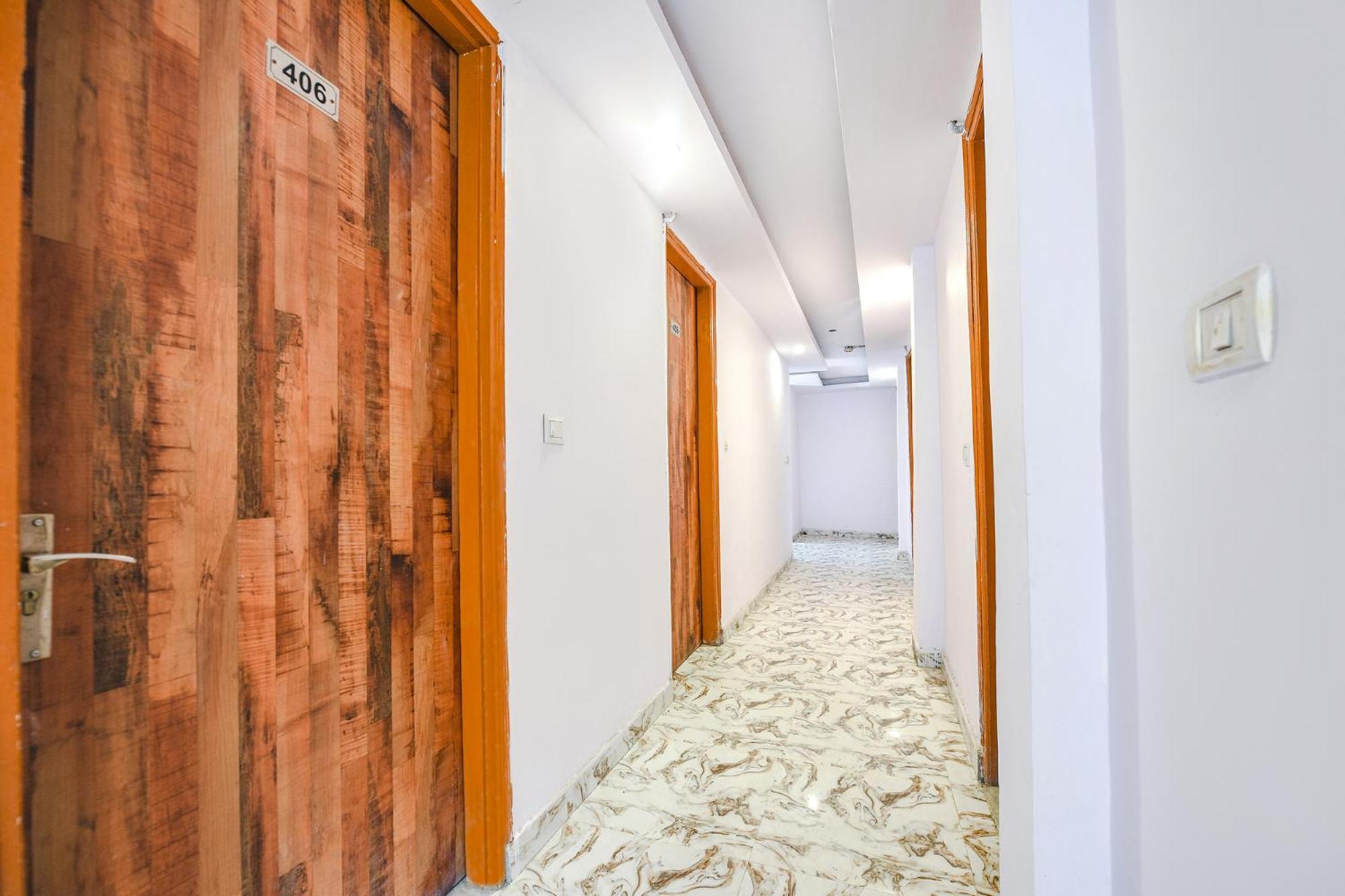 Fabhotel Pp Residency Tilak Nagar Nueva Delhi Exterior foto