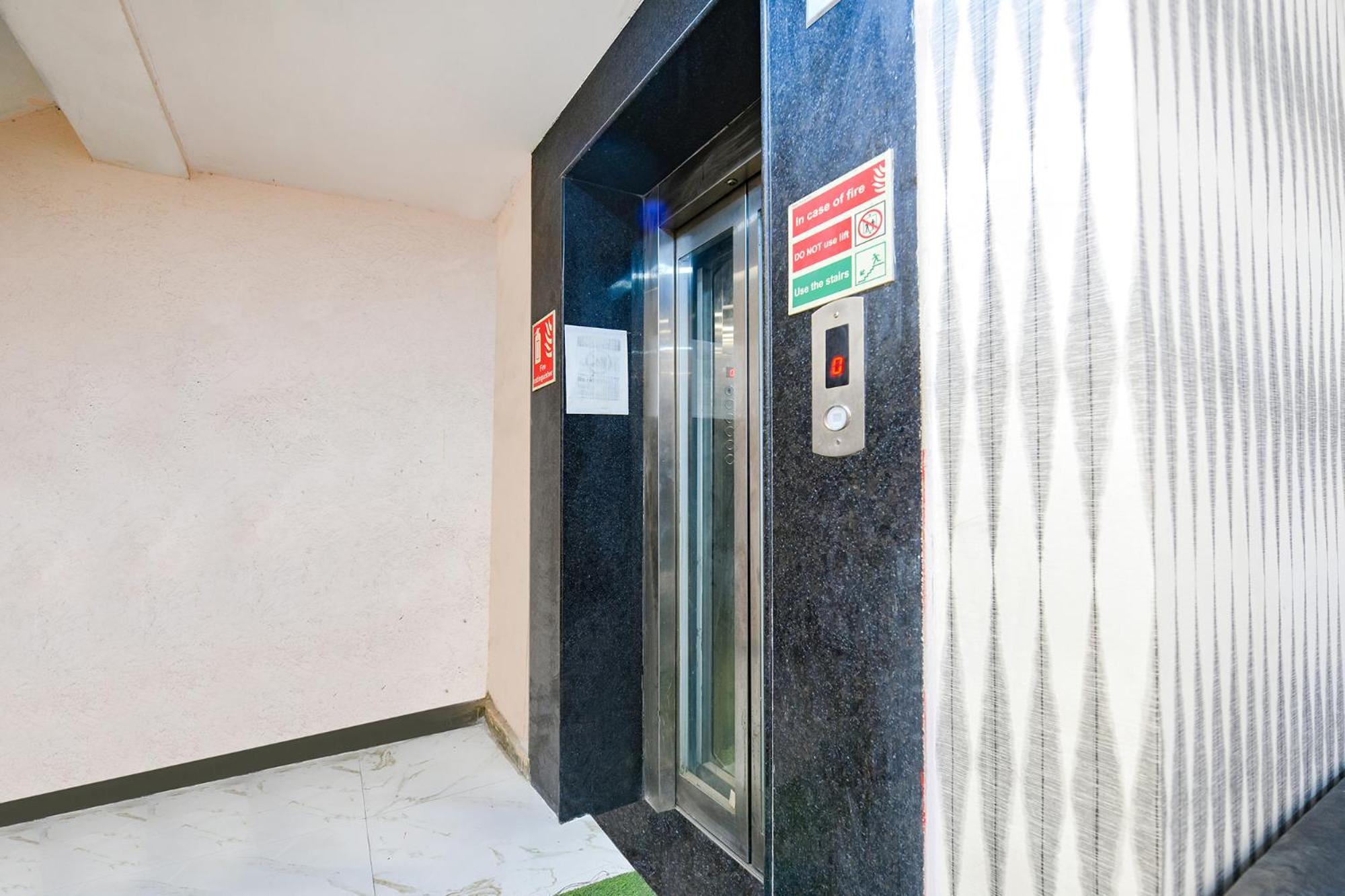 Fabhotel Pp Residency Tilak Nagar Nueva Delhi Exterior foto
