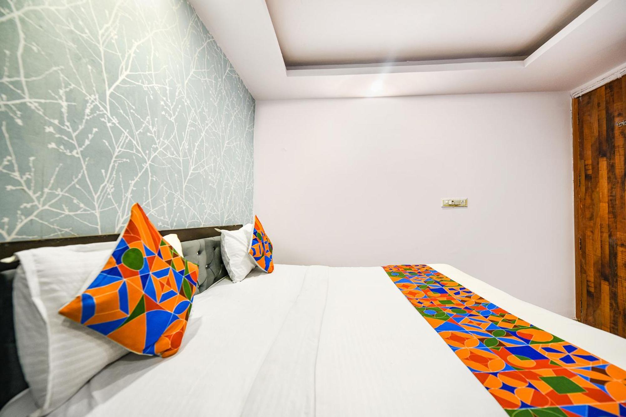 Fabhotel Pp Residency Tilak Nagar Nueva Delhi Exterior foto